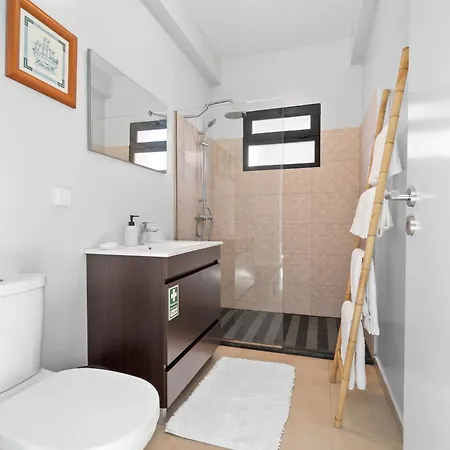 Mimi House - Free Parking Feriehus Funchal (Madeira)