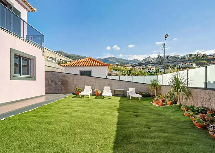 Дом отдыха Mimi House - Free Parking *